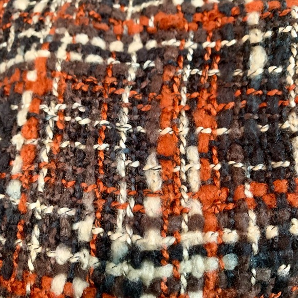 “Steve Madden” nubby yarn woven shawl with fringe- OS - Picture 6 of 10